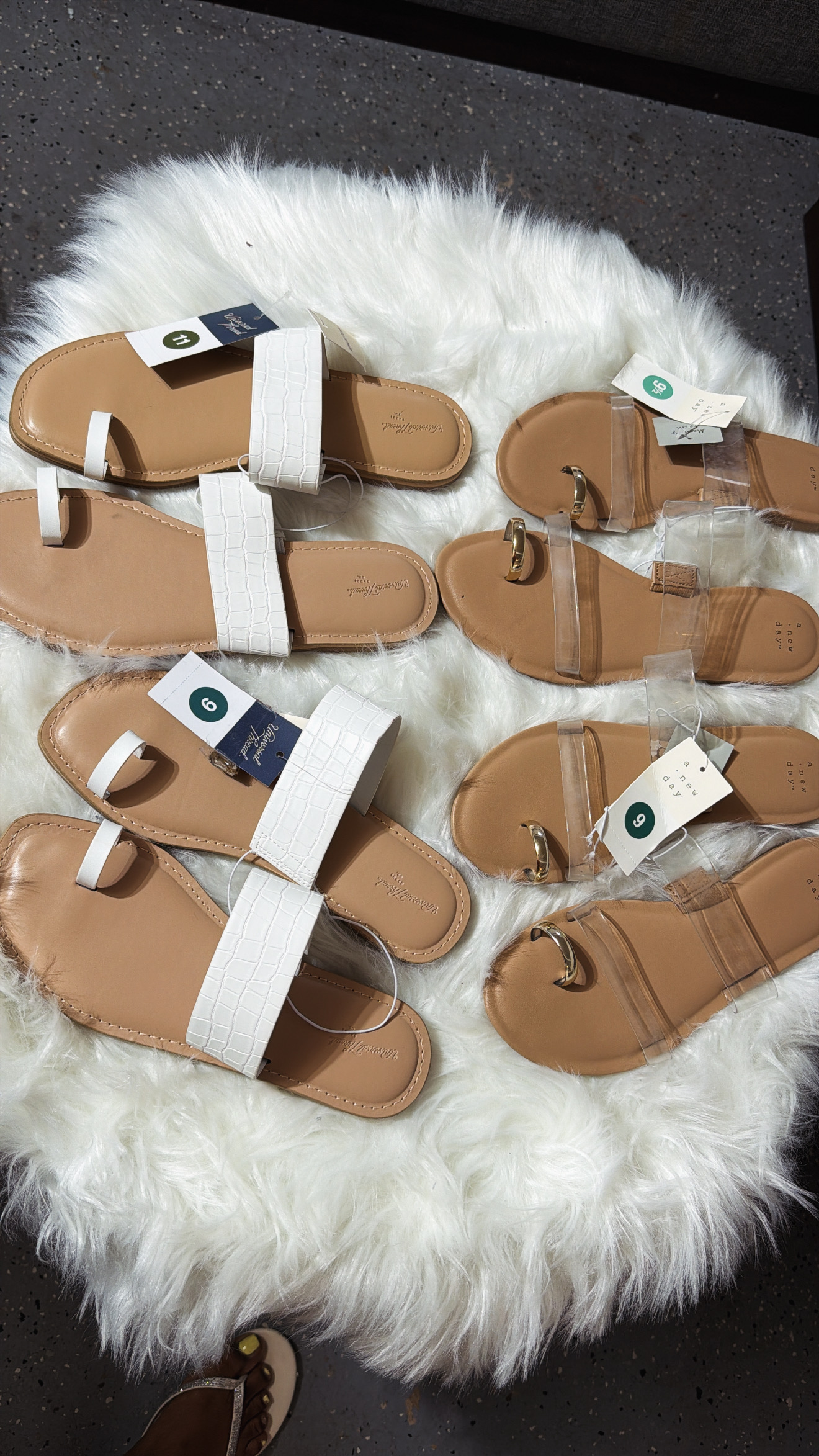 Flat Sandals (Sandal Kalap)